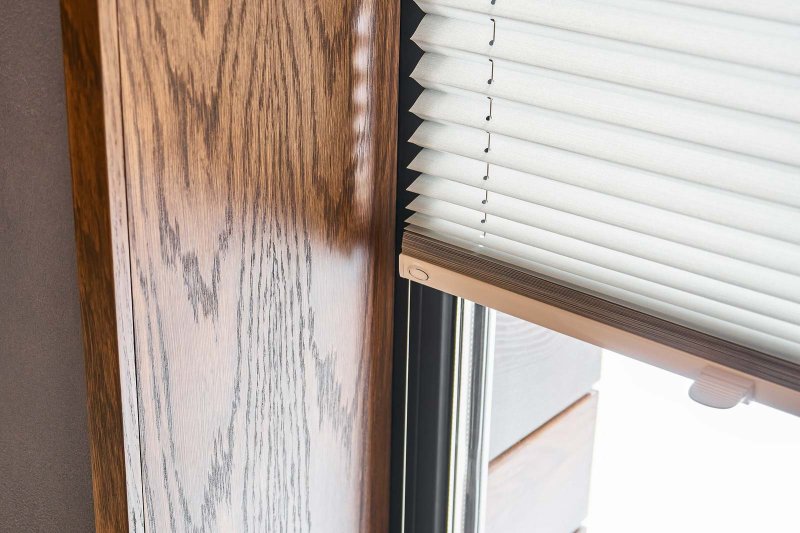 Cam Balkon Plise Perde Nasıl Temizlenir?