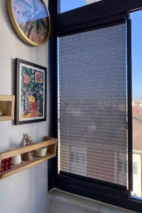 Alacalı Koyugri Plise Perde